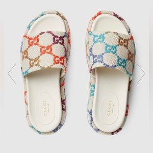 Gucci GG platform slides